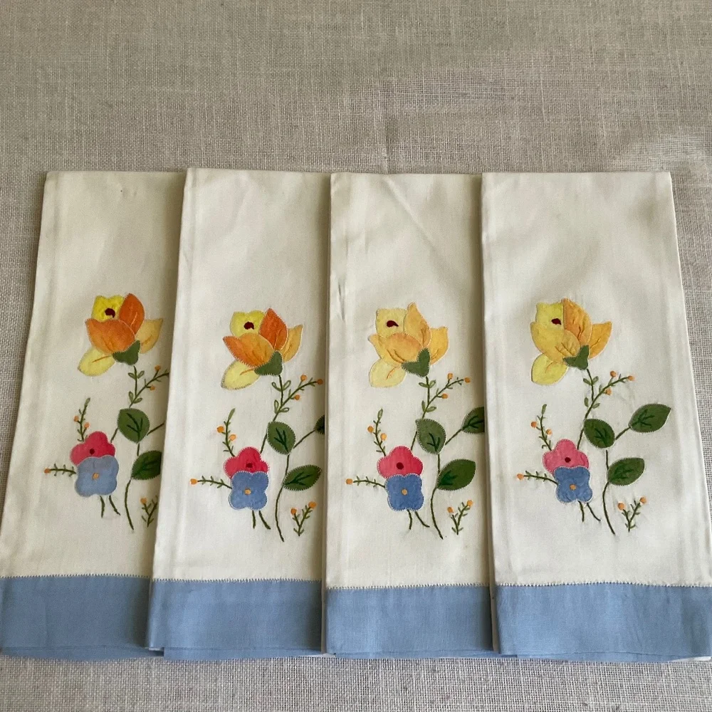 Hand Towels Lot 4 Hand Embroidered Floral Applique 22”x13” Vintage NEW